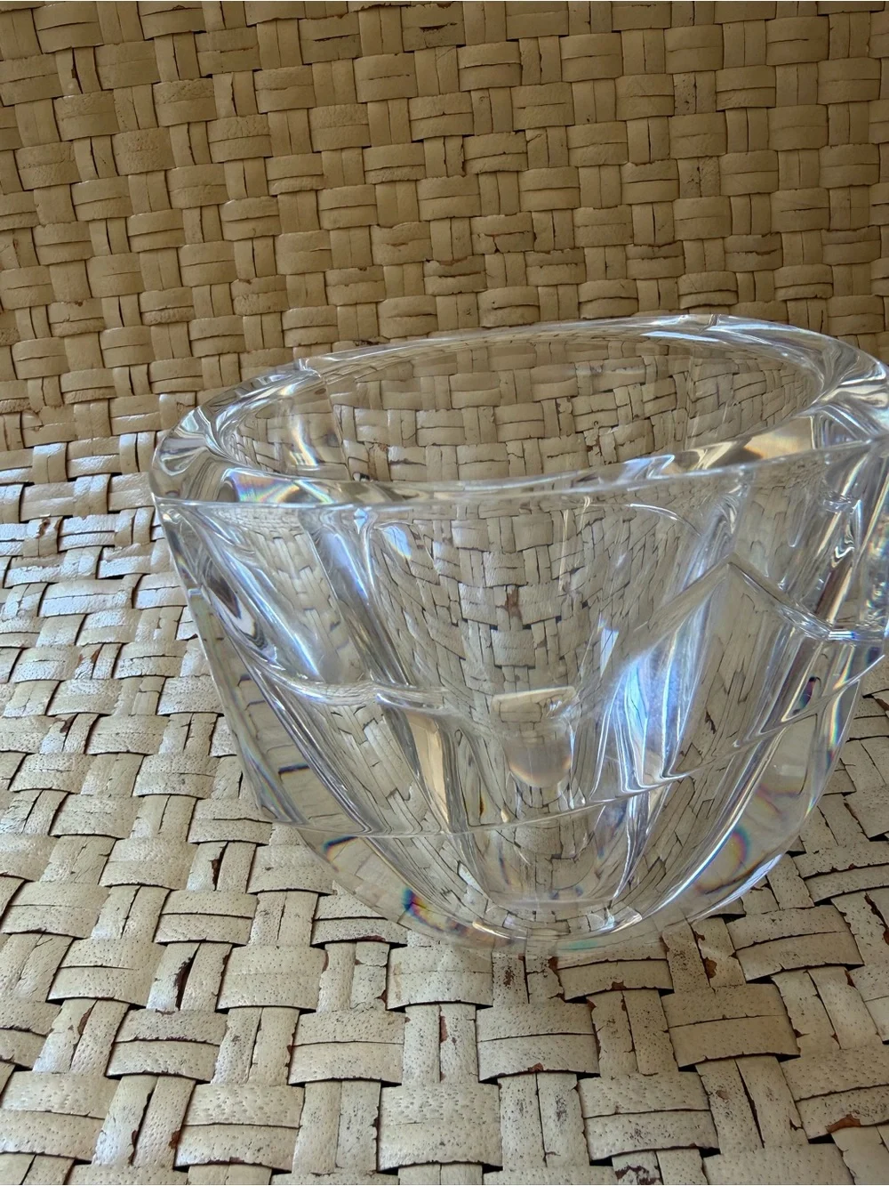Clear Heavy Leaded Glass With Swivel Bowl - Transparent Crystal Finish